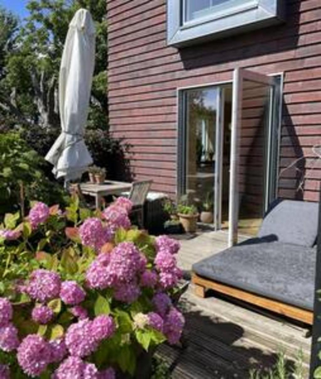 Three Floors - With Four Br In The Appartement *